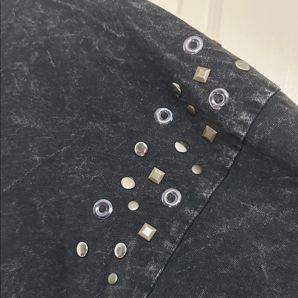 Harley-Davidson Black and Gold Cotton Studded Embellished Top from Nags Head NC - Picture 9 of 11